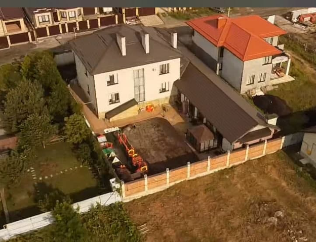 Особняк заместителя руководителя Следственного управления Следственного комитета по Ставропольскому краю Анатолия Демина