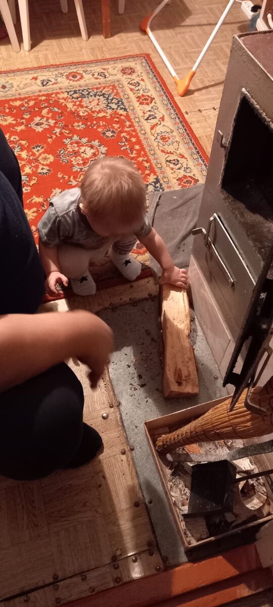 Если печку топить, то вместе