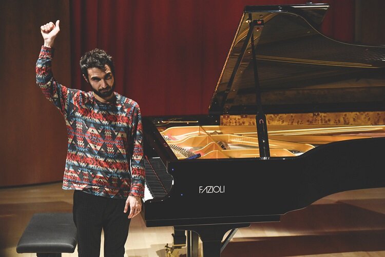 Тигран Амасян  