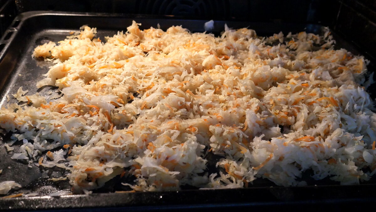 Вот такую капусту убрал в духовку.