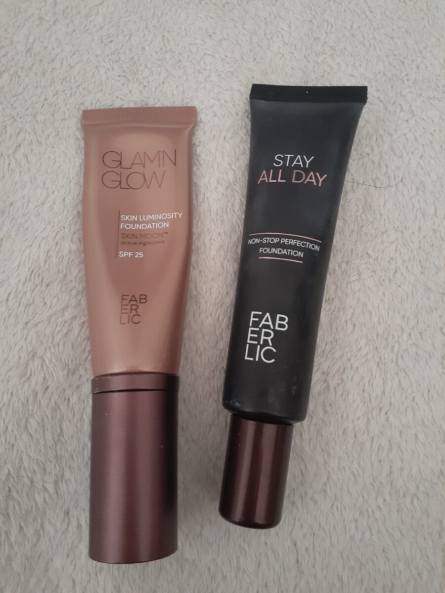 1. Тональное средство с сиянием Glam'n Glow;    2. Стойкое тональное средство Stay All Day