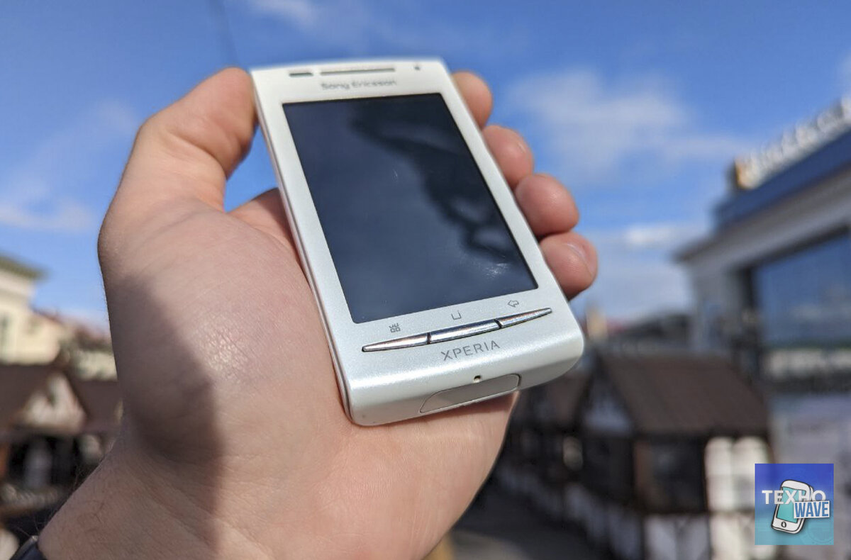 Sony Ericsson Xperia X8: когда смартфоны были интересными / РетроWave #2 |  ТЕХНОwave | Дзен