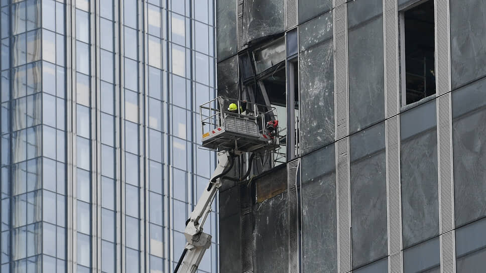    Последствия падения дрона в «Москва-Сити» Антон Новодерёжкин/Коммерсантъ