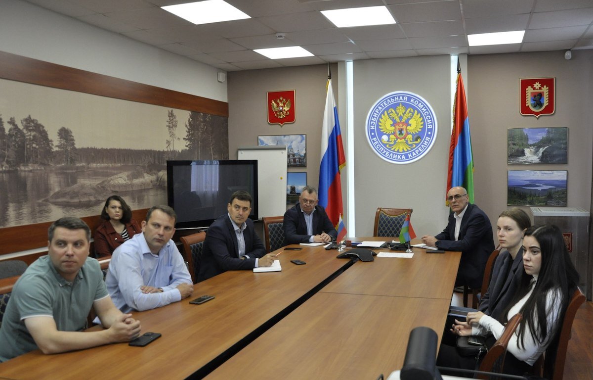 Участники видеоконференцсвязи.