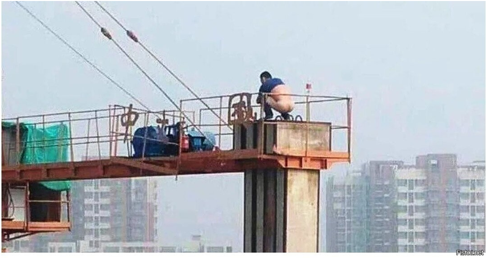 девушка крановщик. башенный крановщик. с крановщицей на кране. как ходят в туалет крановщики башенного. как ходят в туалет крановщики башенного.