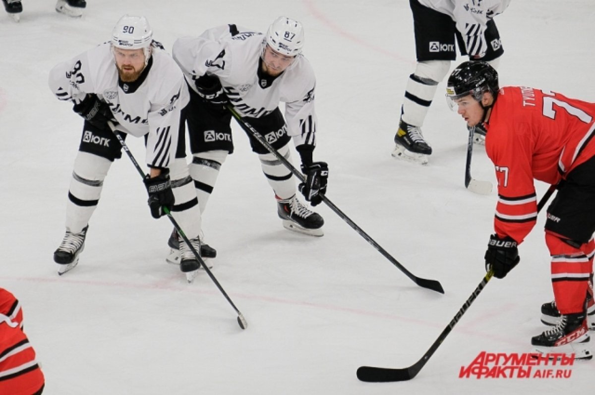    Пермские спортсмены встретятся с финалистом прошлого розыгрыша Кубка Петрова - красноярским «Соколом», а также новичком ВХЛ - ХК «Норильск».
