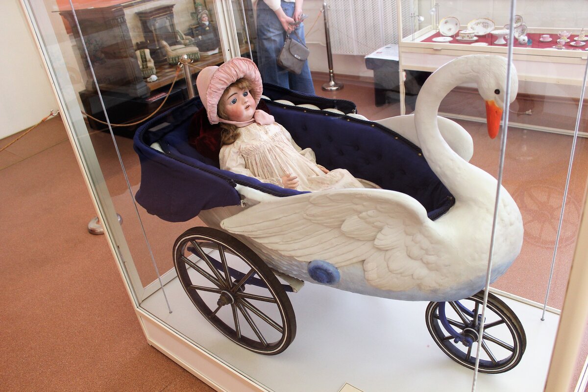 Детская коляска семьи Романовых.