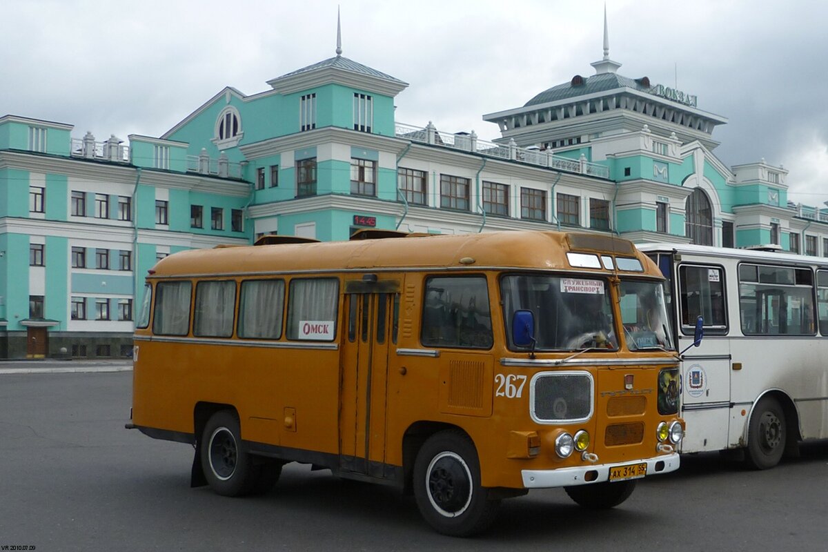 Автобус старого образца паз