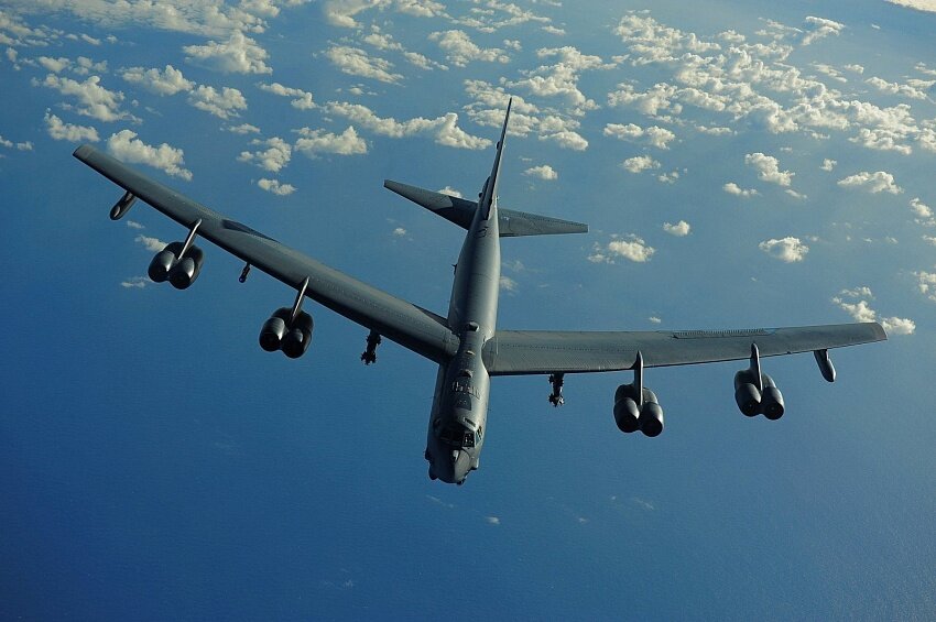 Американский ядерный бомбардировщик Boeing B-52 Stratofortress. Фото: dcdn.lt.