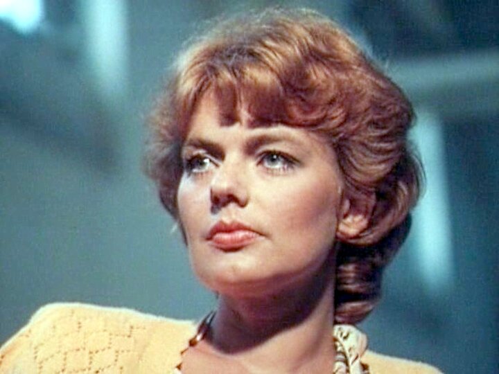 Всесоюзную славу актрисе принёс трёхсерийный фильм «Мираж» - первый в СССР боевик, снятый в соответствии с законами жанра. В картине было всё: стрельба, банда гангстеров, красавица с рыжими волосами и фургон с тремя миллионами долларов.