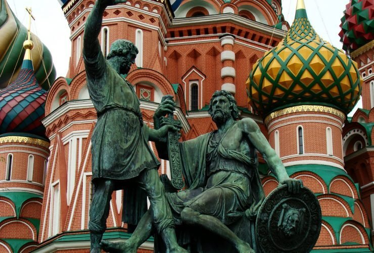 Памятник в честь Кузьмы Минина и Дмитрия Пожарского 