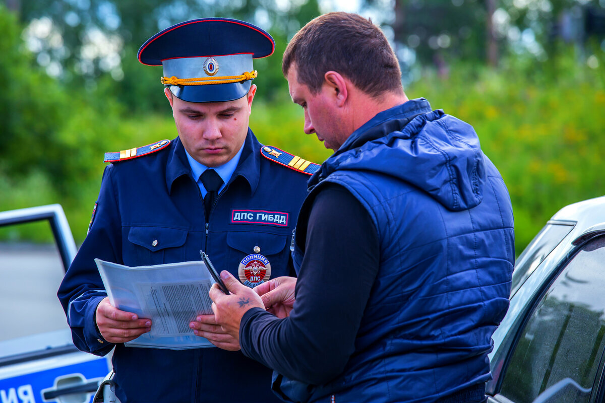 Может ли сотрудник ГИБДД потребовать у автомобилиста ПТС для проверки? |  CarForDrive | Дзен