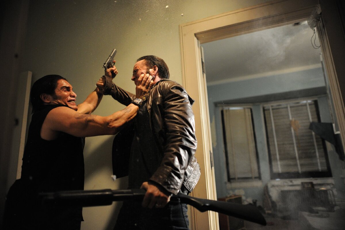 Кадр из фильма «Токарев» (2014). 