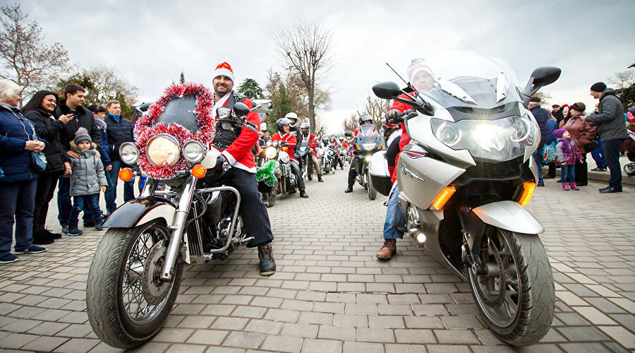 Парад Дедов Морозов / Фото: администрация Евпатории