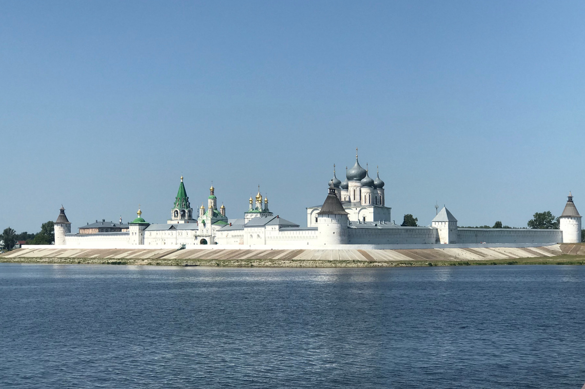 Желтоводский Макариев монастырь