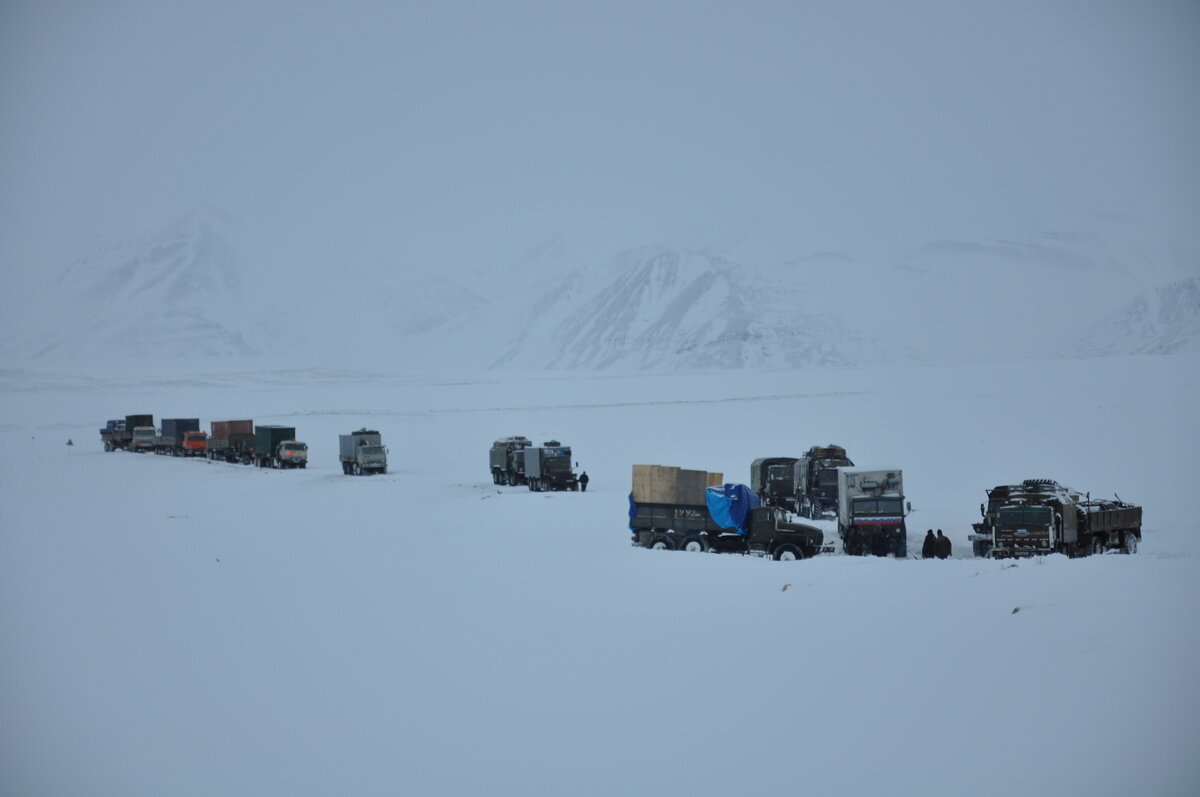 Арктика. Иномарки здесь не выживут - правда о настоящих дорогах и автомобилях на Крайнем Севере
