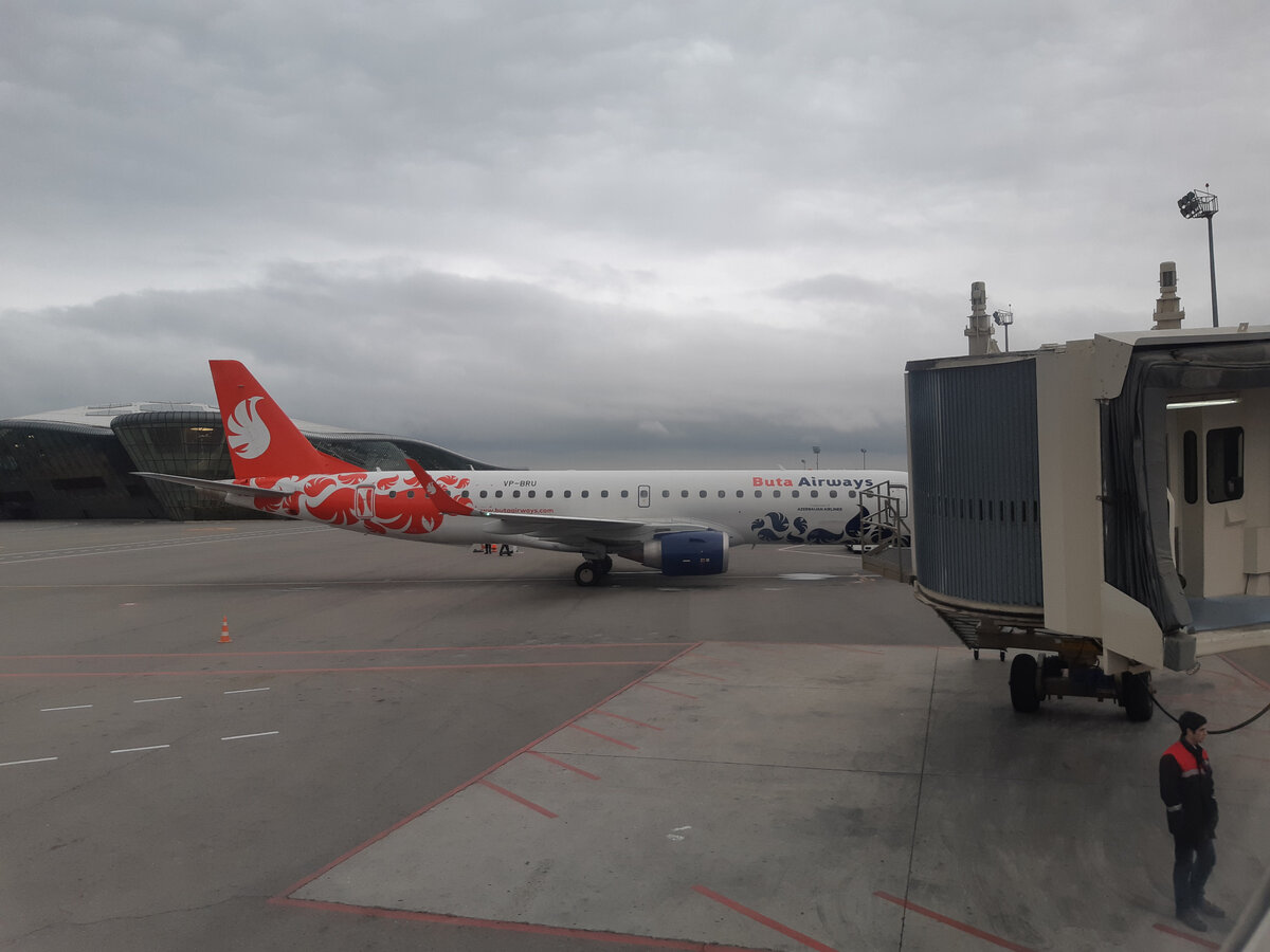 Симпатичный окрас у самолетов "Buta Airways", как считаете?