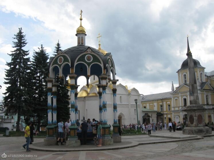 Троице-Сергиева Лавра, 2012 год. Фото моё, но было опубликовано в интернете ранее