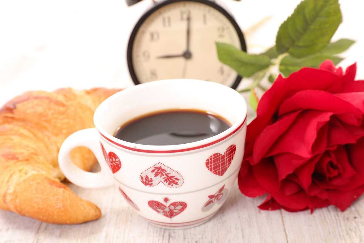 Как устроить идеальный романтический завтрак на День влюбленных