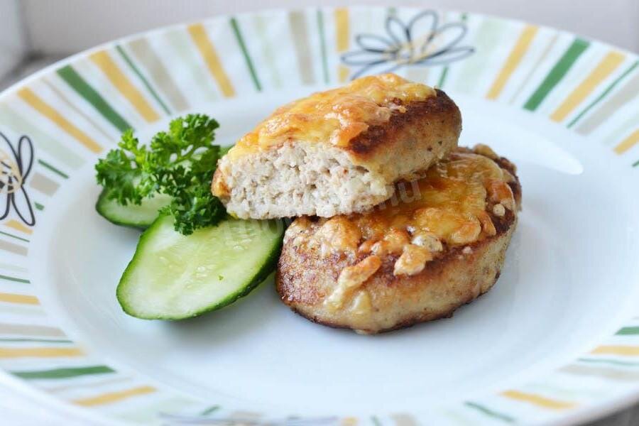 Сливочные котлеты из хариуса