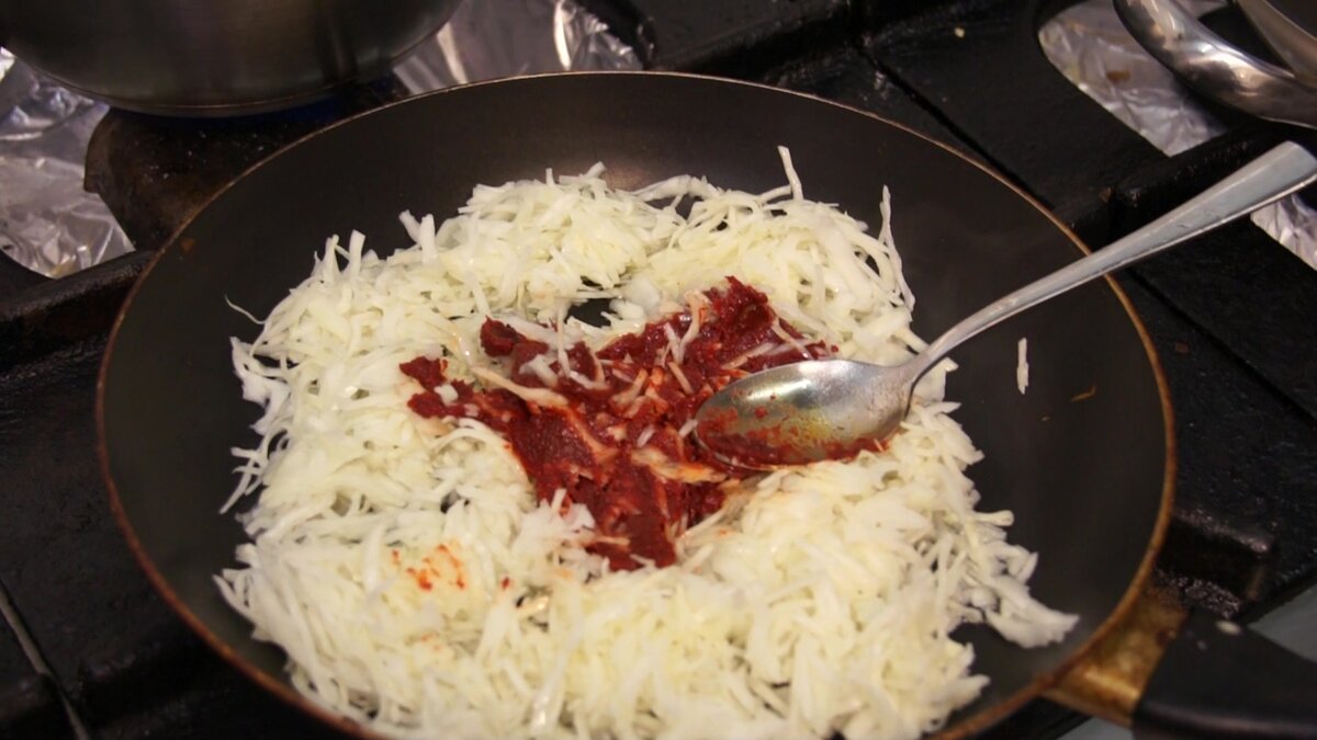 Наваристые щи с кислой капустой и клёцками. Не отказывать себе в удовольствии.