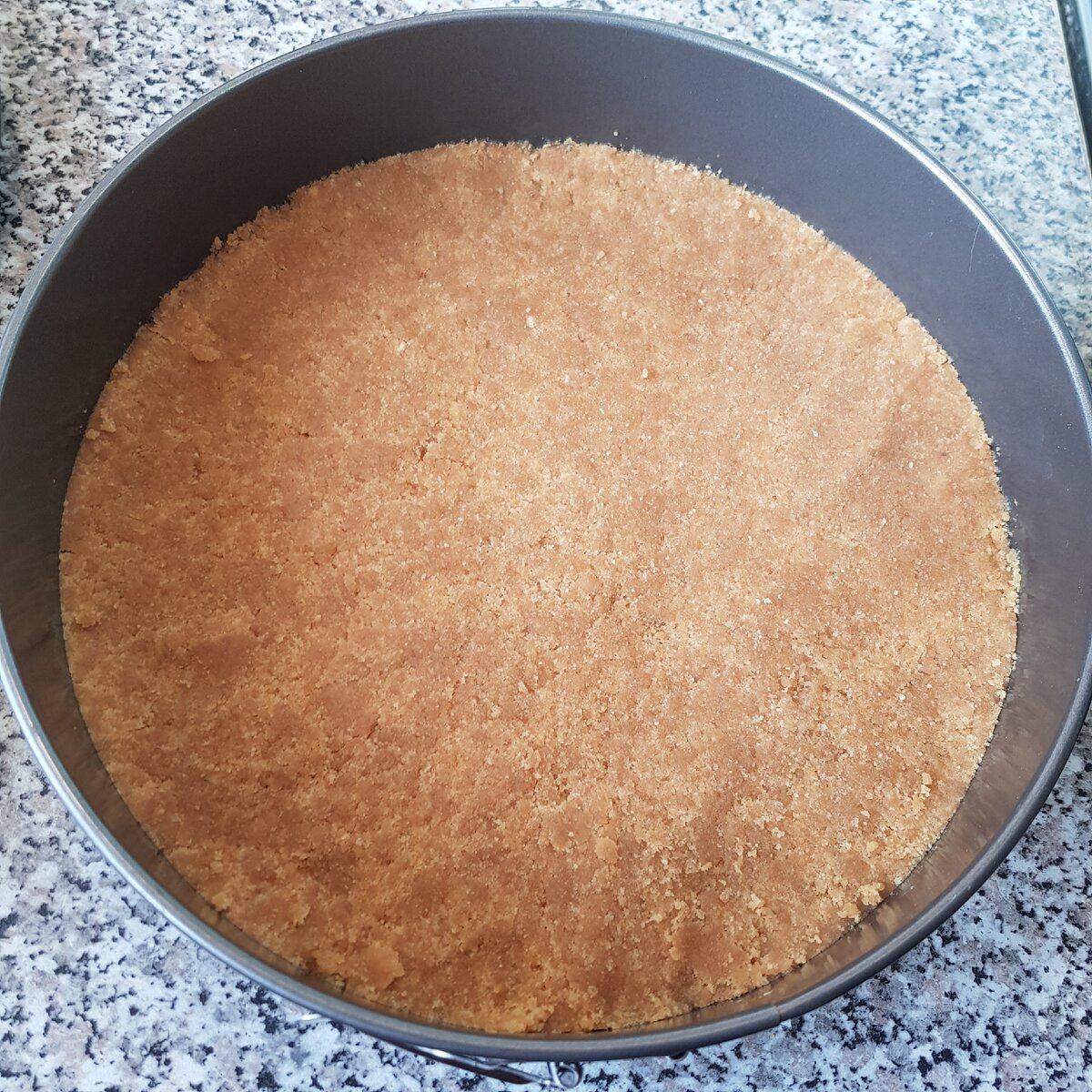 Измельченное песочное печенье