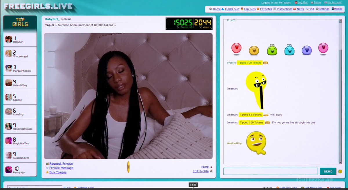 Перемотав 50 раз я нашла кадр с адресом сайта freegirls.live	