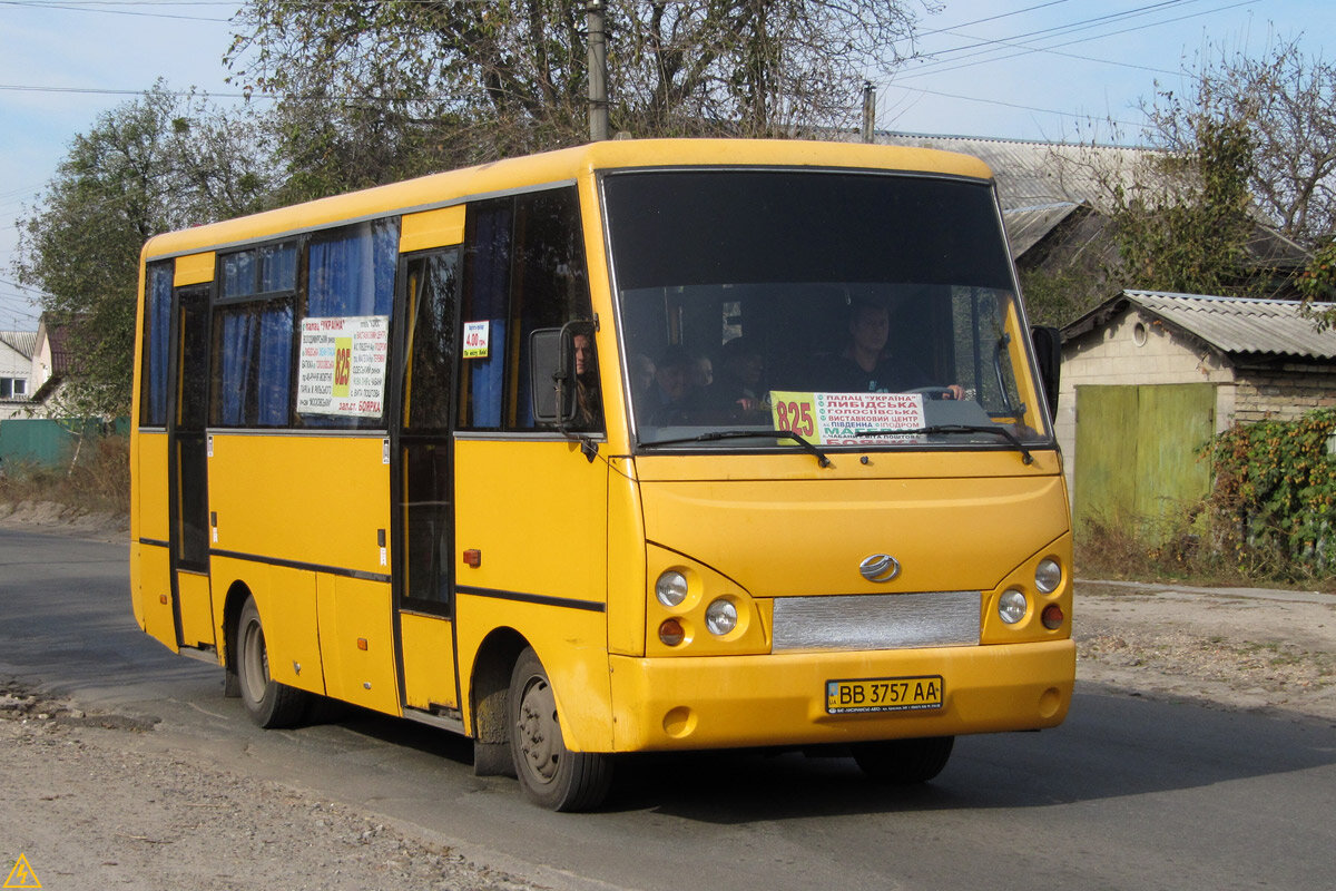 Автобус 1 феодосия. I-van a07a. ZAZ I-van. I-van a07a-30. ЗАЗ a07a1 i-van автобусы.