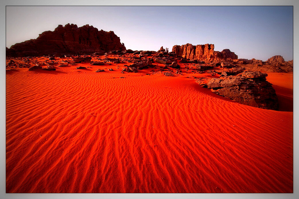 Красная пустыня из моего сновидения была очень похожа вот на эту. Фото из интернета.