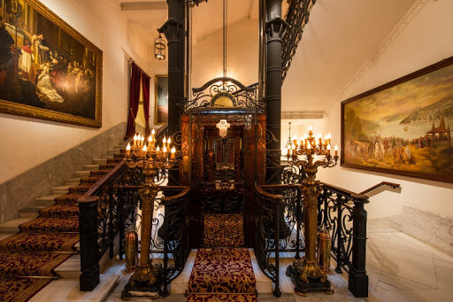 Лифт в отеле Pera Palace