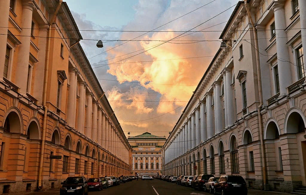 Титул в московском санкт петербург ул. Улица зодчего Росси Санкт-Петербург. Александринский театр и улица зодчего Росси. Улица зодчего Росси Санкт-Петербург Архитектор.