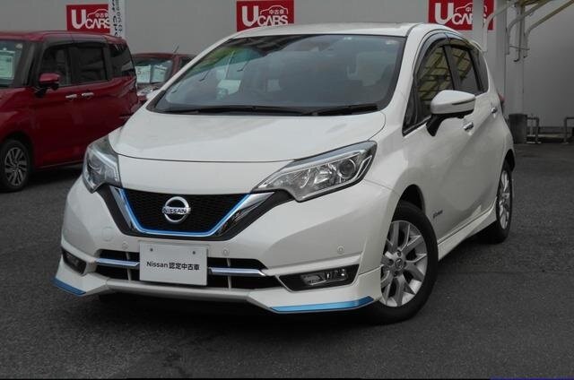 Nissan Note E-pоwer в максимальной комплектации Medalist. Листайте