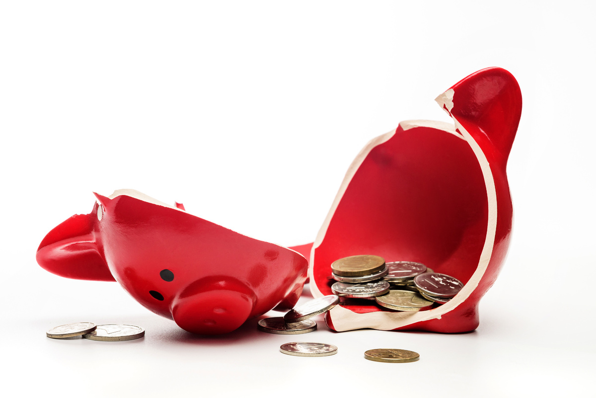 Разбитая копилка.