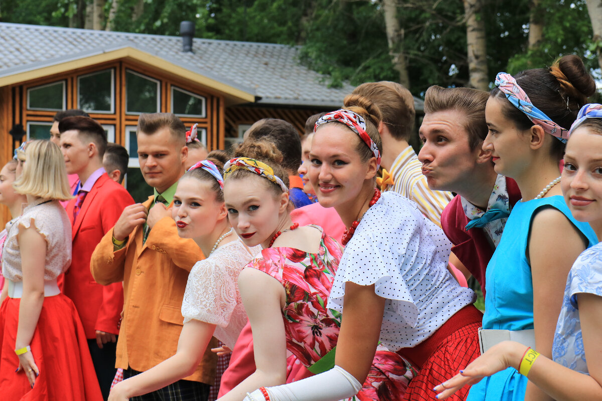 В каких городах пройдет фестиваль. Ярмарка русско народных талантов. Танец народные но не русские.