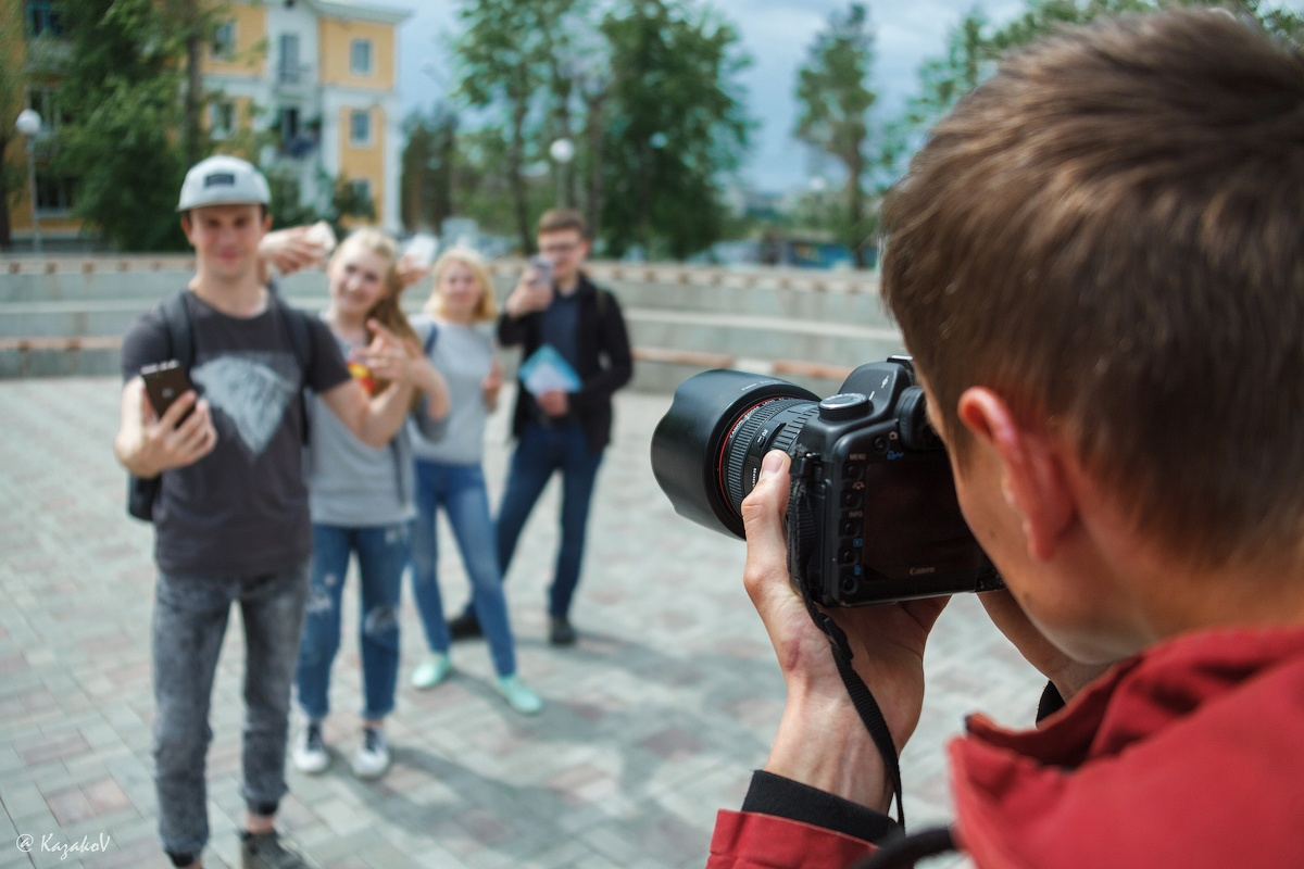 Блогеры краснотурьинска. Фотоквест. Фотоквест город. Фотоквест город в кадре. Фотоквест смешное.