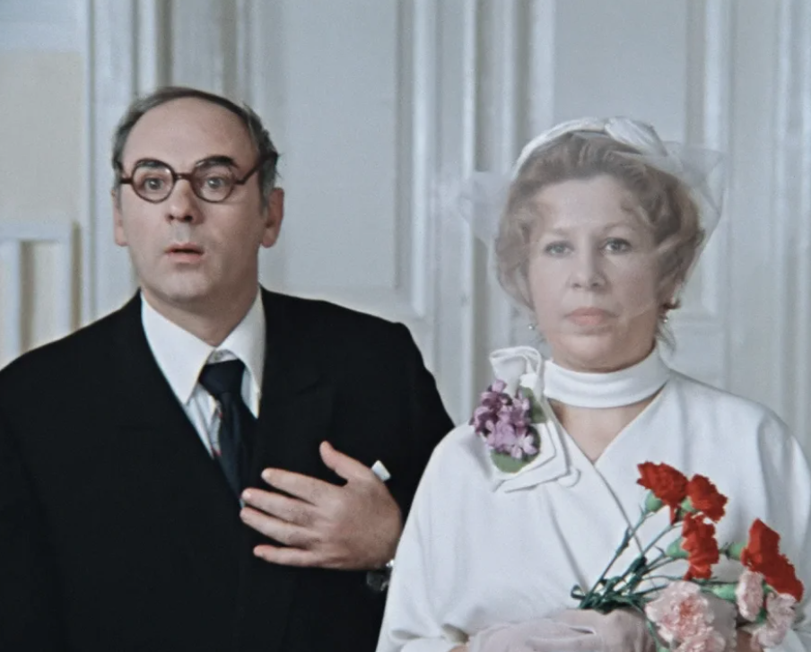 Кадр из "Покровских ворот"