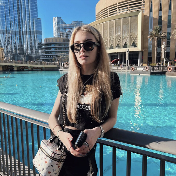 Листайте вправо, чтобы увидеть больше изображений