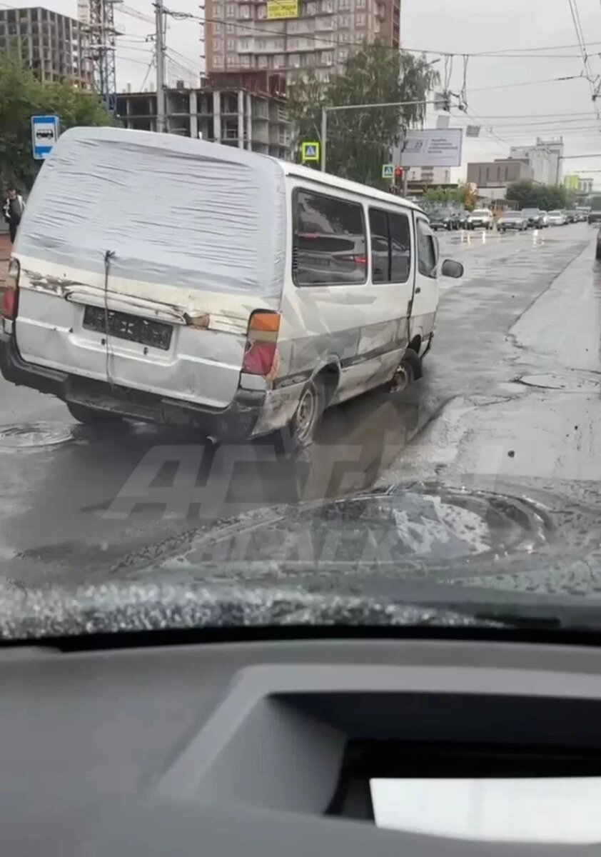 Новосибирск опять уходит под воду: город не справляется с дождем | НДН.ИНФО  | Дзен