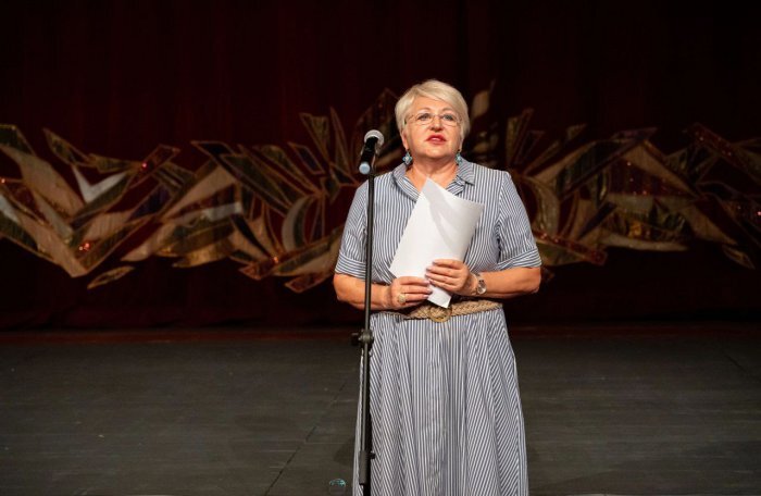 Директор театр «Глобус» Татьяна Людмилина рассказывает о ремонтно-строительных работах, выполненных за летний период