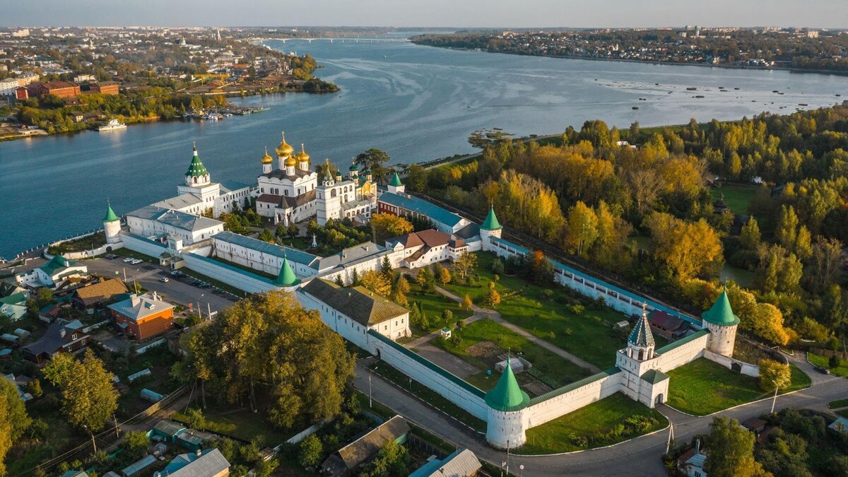 Ипатьевский монастырь панорама