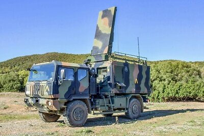    Радиолокационная станция ARTHUR ©Italian Army, CC BY 2.5 Wikipedia.org