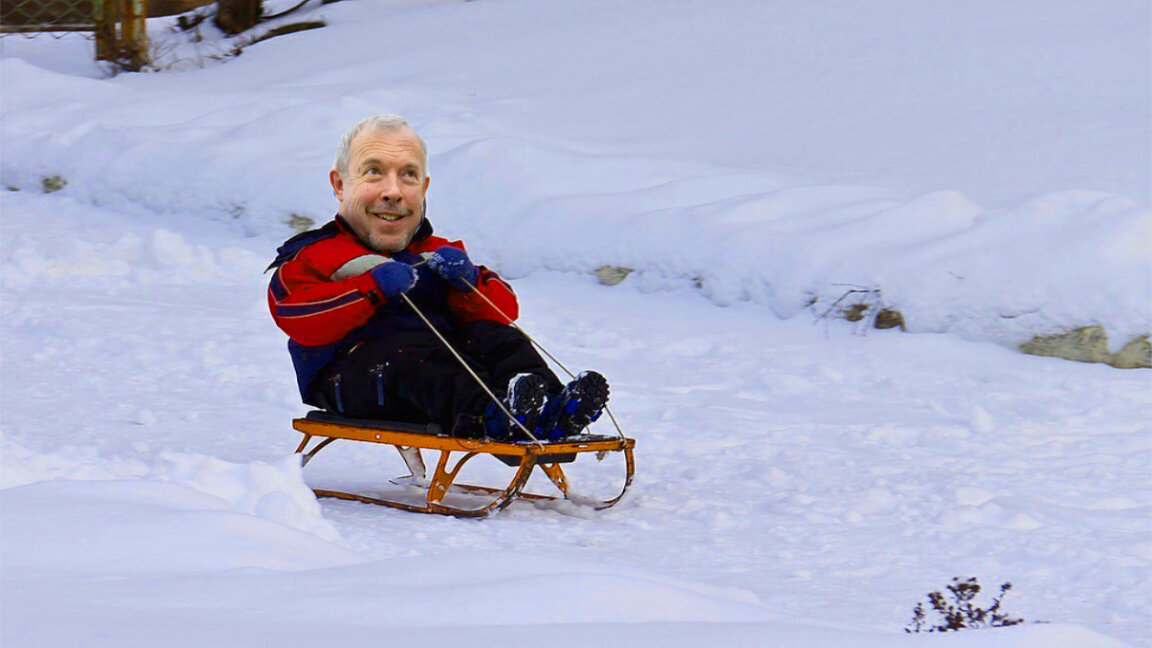 Макаревич на санках