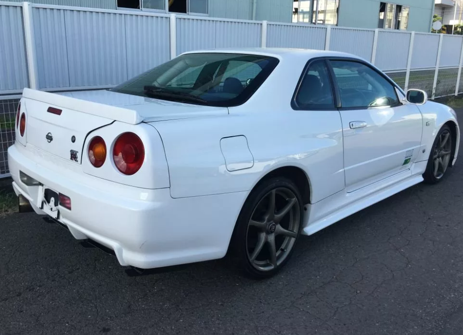 nissan skyline левый руль