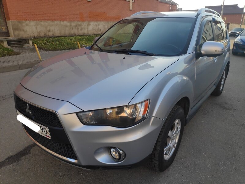 Мицубиси Аутлендер