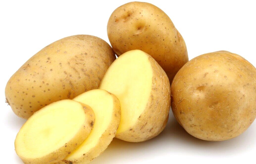 Мытый картофель.