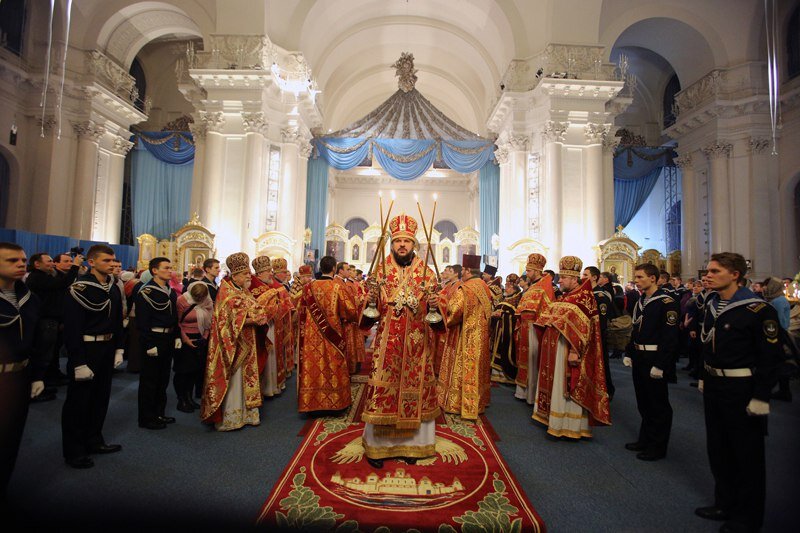 Музей-памятник Воскресенский Смольный собор