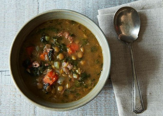 Марафон зимних супов. Суп из чечевицы с копченными колбасками