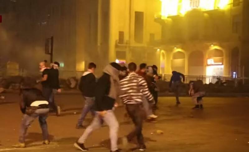 Беспорядки в Бейруте.