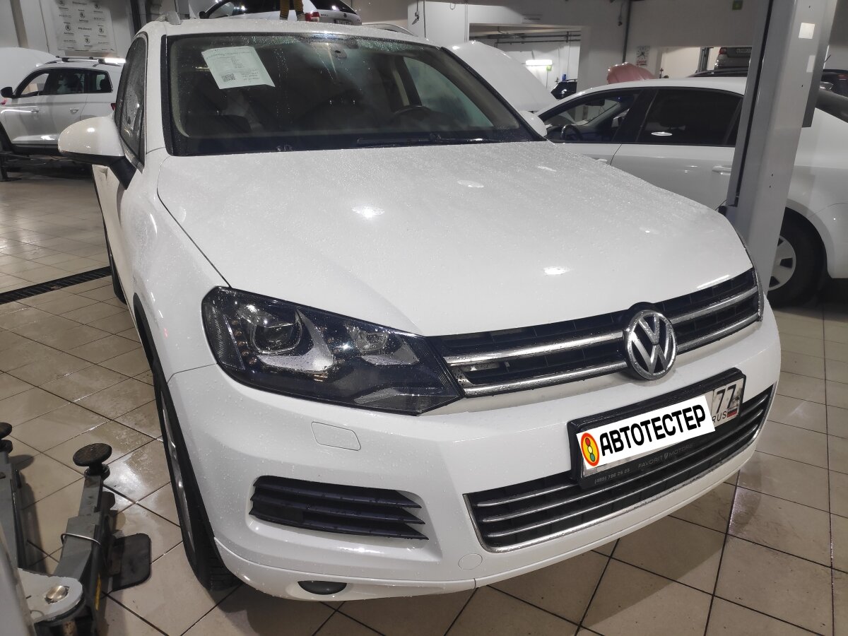 VW Touareg 2012 фото autotester