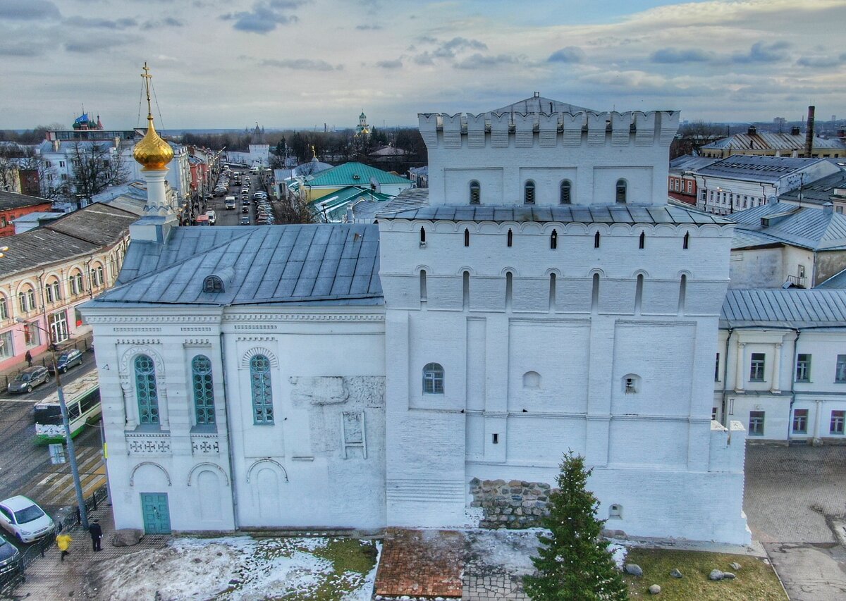 Одно из старейших сооружений Ярославля - Знаменская (Власьевская) башня |  Амбассадор Ярославии / Блогер Ярославль | Дзен